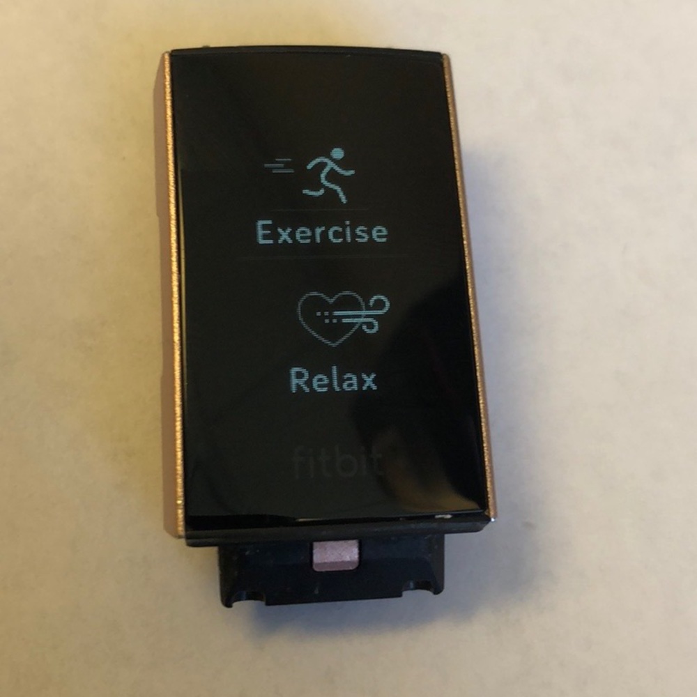 FitBit Charge 3 - Picture 2 of 8